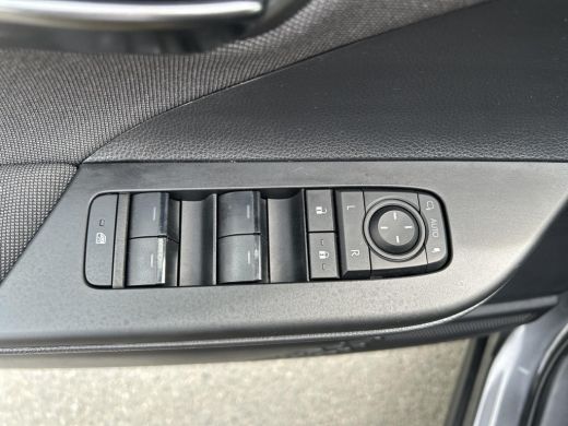 Toyota C-HR 2.0 Plug-in Hybrid 220 First Edition ActivLease financial lease