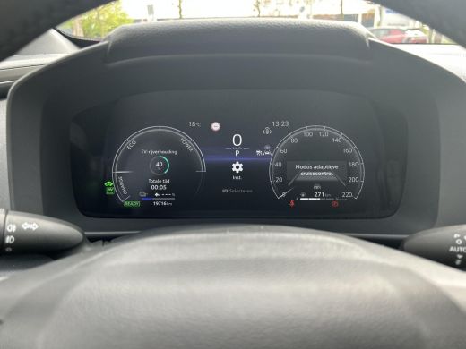 Toyota C-HR 2.0 Plug-in Hybrid 220 First Edition ActivLease financial lease