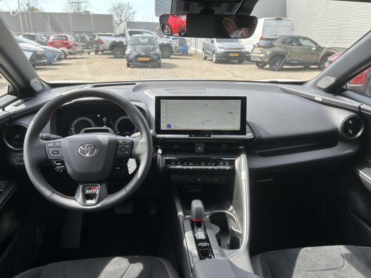Toyota C-HR 2.0 Plug-in Hybrid 220 GR SPORT ActivLease financial lease