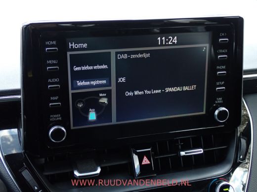 Toyota Corolla 1.8 Hybrid Business CAMERA / CARPLAY / TREKHAAK / ACC ActivLease financial lease