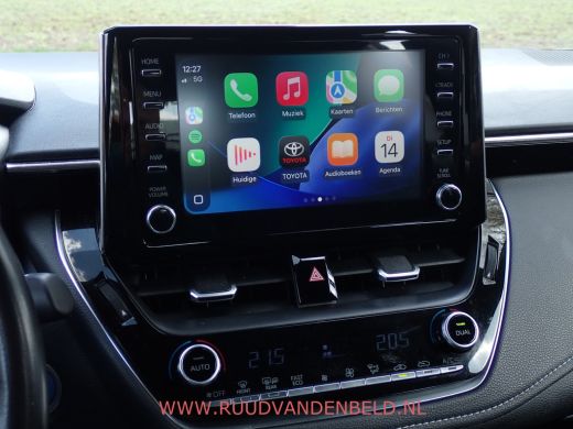 Toyota Corolla 1.8 Hybrid Business CAMERA / CARPLAY / TREKHAAK / ACC ActivLease financial lease