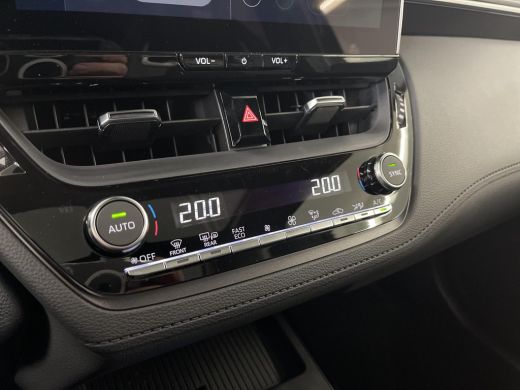 Toyota Corolla Cross Hybrid 180 GR Sport ActivLease financial lease