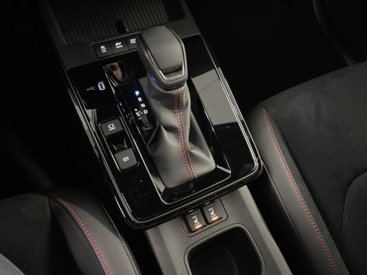 Toyota Corolla Cross Hybrid 180 GR Sport ActivLease financial lease