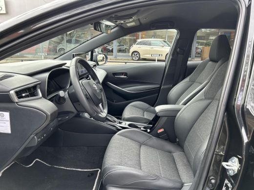 Toyota Corolla Touring Sports Hybrid 140 Dynamic ActivLease financial lease