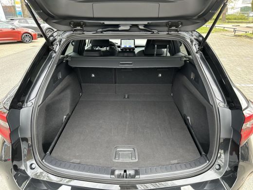 Toyota Corolla Touring Sports Hybrid 140 Dynamic ActivLease financial lease