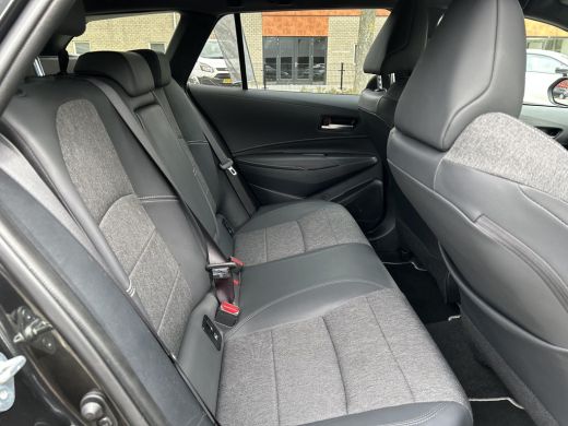 Toyota Corolla Touring Sports Hybrid 140 Dynamic ActivLease financial lease