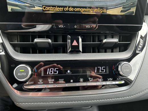 Toyota Corolla Touring Sports Hybrid 140 Dynamic ActivLease financial lease