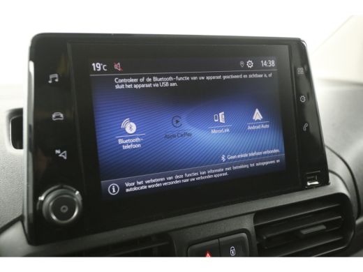 Toyota ProAce 1.5 D-4D 102PK | Airco | Cruise | Carplay | 3 Zits | Trekhaak | Parkeersens. ActivLease financial lease