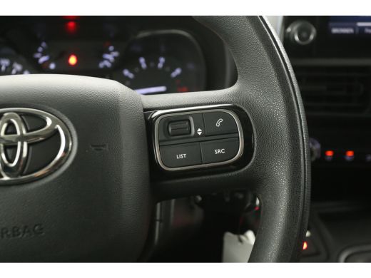 Toyota ProAce 1.5 D-4D 102PK | Airco | Cruise | Carplay | 3 Zits | Trekhaak | Parkeersens. ActivLease financial lease