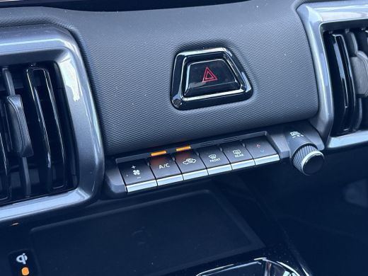 Toyota Urban Cruiser Executive 61 kWh **PANORAMA DAK/ STUURVERWARMING/ DODEHOEK DETECTIE** ActivLease financial lease