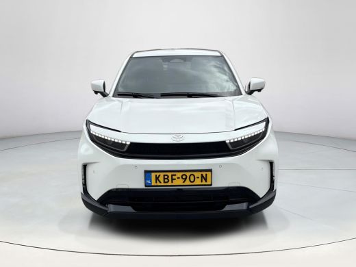 Toyota Urban Cruiser Executive 61 kWh **PANORAMA DAK/ STUURVERWARMING/ DODEHOEK DETECTIE** ActivLease financial lease