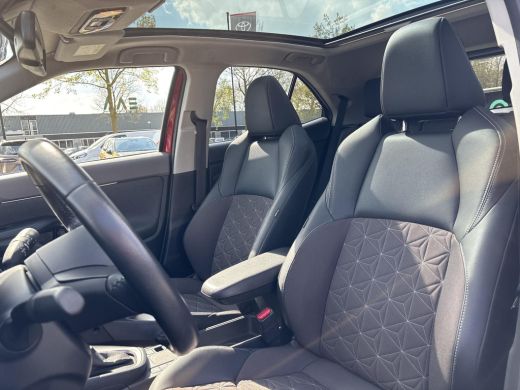 Toyota Yaris Cross 1.5 Hybrid Executive PANO All-in prijs | Automaat | Panoramadak | Stoelverwarming ActivLease financial lease