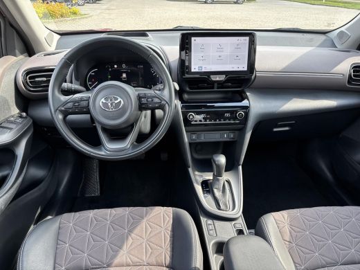 Toyota Yaris Cross 1.5 Hybrid Executive PANO All-in prijs | Automaat | Panoramadak | Stoelverwarming ActivLease financial lease
