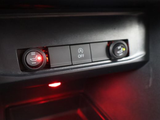 Volkswagen Caddy 2.0 TDI 180 PK + 18 INCH | VERLAAGD | BREMBO | APPLE CARPLAY | TREKHAAK | STOELVERWARMING ActivLease financial lease