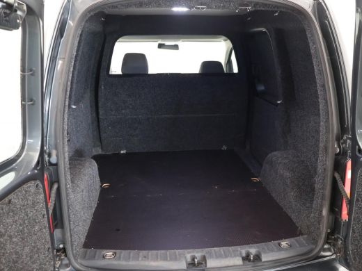 Volkswagen Caddy 2.0 TDI 180 PK + 18 INCH | VERLAAGD | BREMBO | APPLE CARPLAY | TREKHAAK | STOELVERWARMING ActivLease financial lease