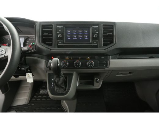 Volkswagen Crafter 35 2.0 TDI L4H3 177PK | 3000kg Trekgew. | Aut. | Airco | Cruise | Camera | Carplay | 3 Zits | Sto... ActivLease financial lease