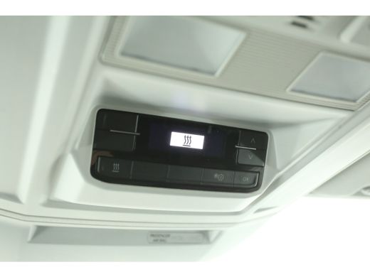 Volkswagen Crafter 35 2.0 TDI L4H3 177PK | 3000kg Trekgew. | Aut. | Airco | Cruise | Camera | Carplay | 3 Zits | Sto... ActivLease financial lease