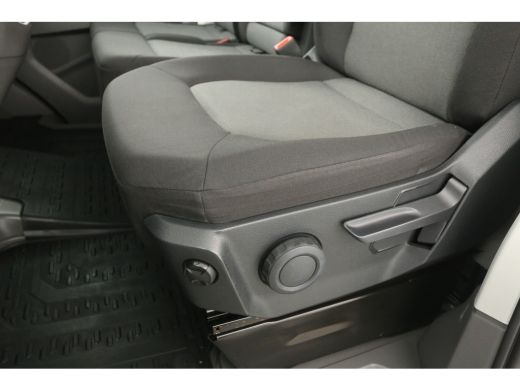 Volkswagen Crafter 35 2.0 TDI L4H3 177PK | 3000kg Trekgew. | Aut. | Airco | Cruise | Camera | Carplay | 3 Zits | Sto... ActivLease financial lease