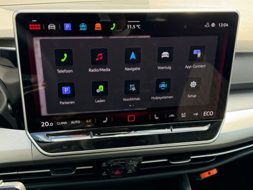 Volkswagen Golf 1.5 204pk eHybrid Life Edition Achteruitrijcamera 'Rear View' | 	Voorstoelen verwarmbaar | Parkee... ActivLease financial lease