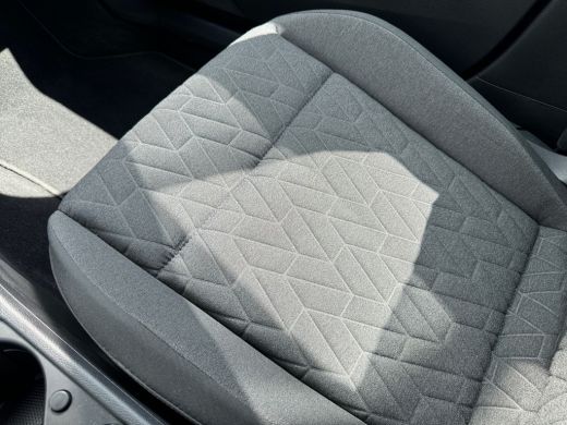 Volkswagen Golf 1.5 204pk eHybrid Life Edition Achteruitrijcamera 'Rear View' | 	Voorstoelen verwarmbaar | Parkee... ActivLease financial lease