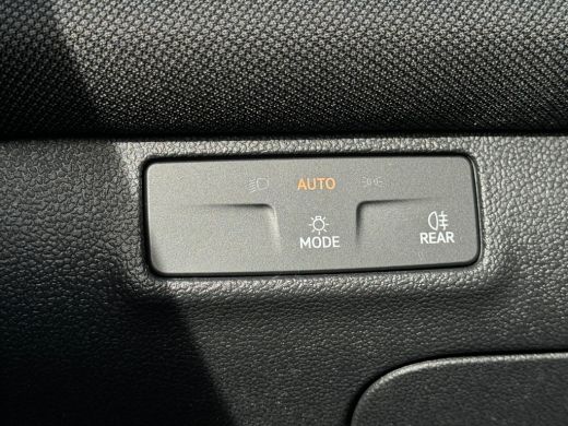 Volkswagen T-Roc 1.5 115pk eTsi Life First Edition Parkeerassistent 'Park Assist' | Voorstoelen verwarmbaar | Acht... ActivLease financial lease