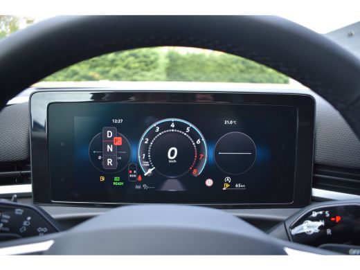 Volkswagen T-Roc Life First Edition | 'App-Connect' draadloze smartphone integratie | Automatische afstandsregelin... ActivLease financial lease