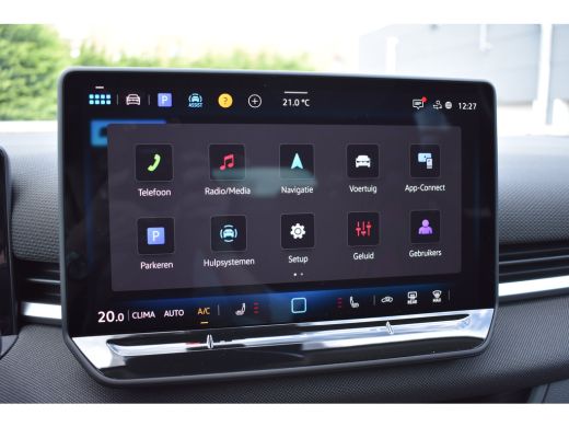 Volkswagen T-Roc Life First Edition | 'App-Connect' draadloze smartphone integratie | Automatische afstandsregelin... ActivLease financial lease