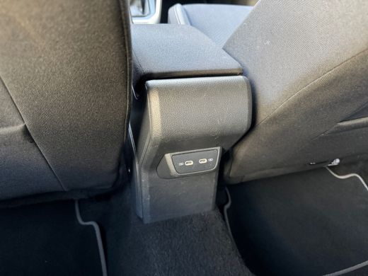 Volkswagen Taigo 1.0 115pk TSI Life Getint glas | Climatronic | Voorstoelen verwarmbaar ActivLease financial lease