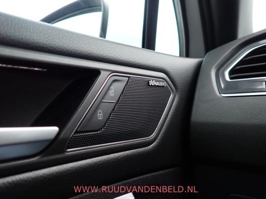 Volkswagen Tiguan Allspace 1.5 TSI R-LINE ACC / KEYLESS / TREKHAAK / PANODAK ActivLease financial lease