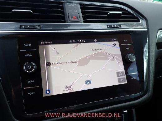 Volkswagen Tiguan Allspace 1.5 TSI R-LINE ACC / KEYLESS / TREKHAAK / PANODAK ActivLease financial lease