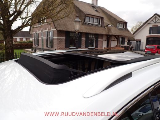 Volkswagen Tiguan Allspace 1.5 TSI R-LINE ACC / KEYLESS / TREKHAAK / PANODAK ActivLease financial lease