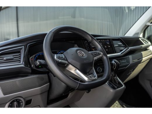 Volkswagen Transporter 2.0 TDI L2H1 | BULLI | 150 PK | Automaat | LED | Camera | Carplay | PDC | Zijschuifdeur L+R ActivLease financial lease
