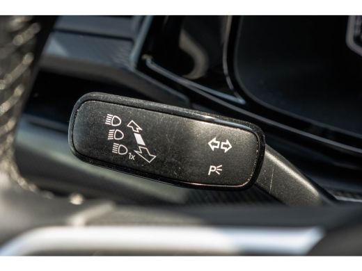 Volkswagen Transporter 2.0 TDI L2H1 | BULLI | 150 PK | Automaat | LED | Camera | Carplay | PDC | Zijschuifdeur L+R ActivLease financial lease