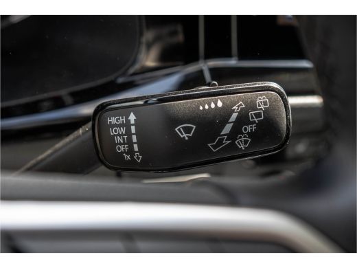 Volkswagen Transporter 2.0 TDI L2H1 | BULLI | 150 PK | Automaat | LED | Camera | Carplay | PDC | Zijschuifdeur L+R ActivLease financial lease