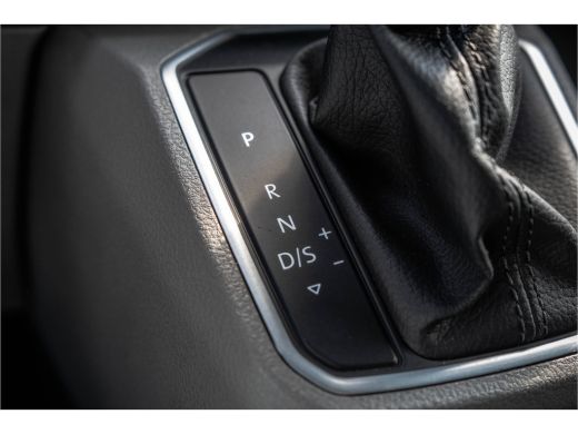 Volkswagen Transporter 2.0 TDI L2H1 | BULLI | 150 PK | Automaat | LED | Camera | Carplay | PDC | Zijschuifdeur L+R ActivLease financial lease