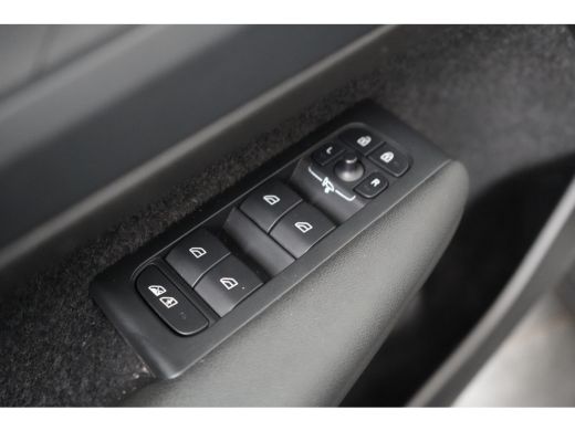 Volvo  C40 Recharge Twin Plus 82 kWh | Pano | Trekhaak | Camera | Warmtepomp | Climate pack | ActivLease financial lease