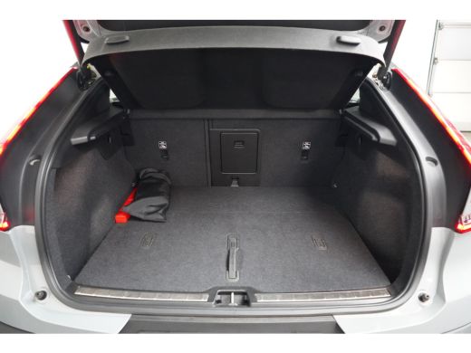 Volvo  C40 Recharge Twin Plus 82 kWh | Pano | Trekhaak | Camera | Warmtepomp | Climate pack | ActivLease financial lease