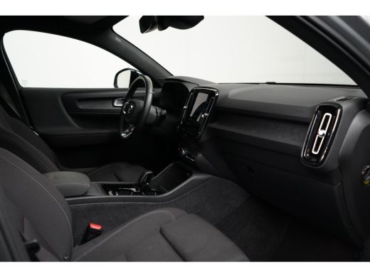 Volvo  C40 Recharge Twin Plus 82 kWh | Pano | Trekhaak | Camera | Warmtepomp | Climate pack | ActivLease financial lease