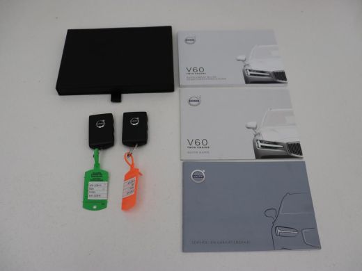 Volvo  V60 2.0 T6 Twin Engine AWD Momentum Pro | SOH 88% | Stoelverwarming | Adaptive cruise | Carplay | Hal... ActivLease financial lease