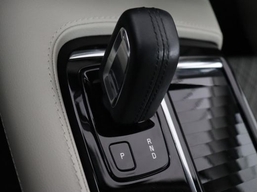 Volvo  V60 2.0 T6 Twin Engine AWD Momentum Pro | SOH 88% | Stoelverwarming | Adaptive cruise | Carplay | Hal... ActivLease financial lease