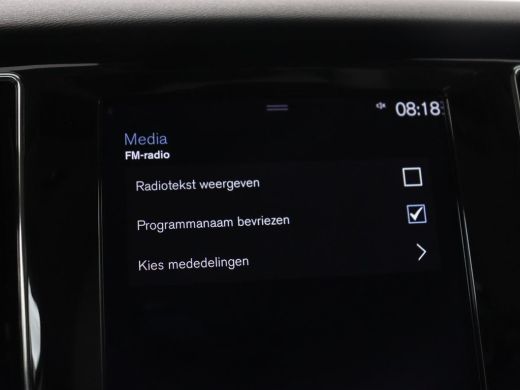 Volvo  V60 2.0 T6 Twin Engine AWD Momentum Pro | SOH 88% | Stoelverwarming | Adaptive cruise | Carplay | Hal... ActivLease financial lease