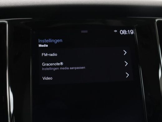 Volvo  V60 2.0 T6 Twin Engine AWD Momentum Pro | SOH 88% | Stoelverwarming | Adaptive cruise | Carplay | Hal... ActivLease financial lease