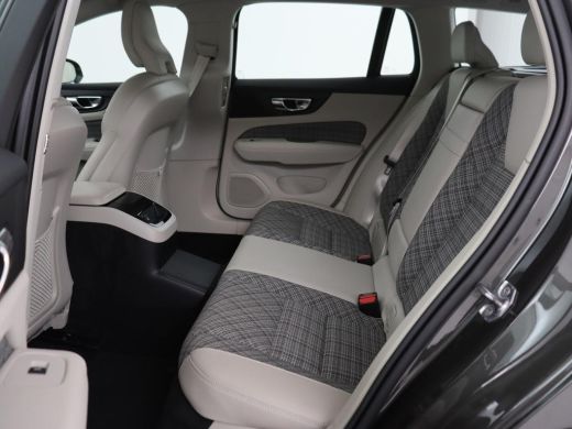 Volvo  V60 2.0 T6 Twin Engine AWD Momentum Pro | SOH 88% | Stoelverwarming | Adaptive cruise | Carplay | Hal... ActivLease financial lease