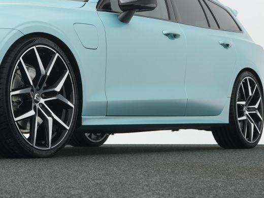 Volvo  V60 T8 Plug-in hybrid AWD Ultra Dark HEICO | Custum Wrap | 21" | Extra getint glas | Full-LED koplamp... ActivLease financial lease