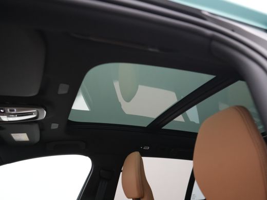 Volvo  V60 T8 Plug-in hybrid AWD Ultra Dark HEICO | Custum Wrap | 21" | Extra getint glas | Full-LED koplamp... ActivLease financial lease