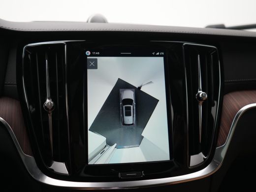 Volvo  V60 T8 Plug-in hybrid AWD Ultra Dark HEICO | Custum Wrap | 21" | Extra getint glas | Full-LED koplamp... ActivLease financial lease