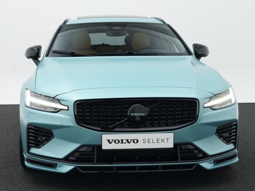 Volvo  V60 T8 Plug-in hybrid AWD Ultra Dark HEICO | Custum Wrap | 21" | Extra getint glas | Full-LED koplamp... ActivLease financial lease