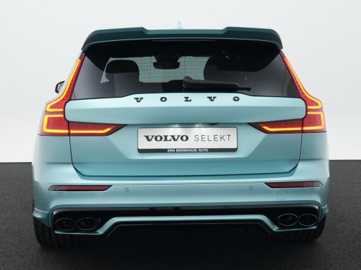 Volvo  V60 T8 Plug-in hybrid AWD Ultra Dark HEICO | Custum Wrap | 21" | Extra getint glas | Full-LED koplamp... ActivLease financial lease