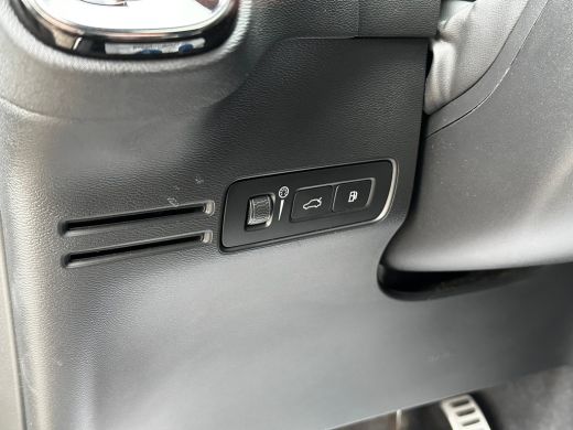 Volvo  XC40 T5 262 PK Recharge R-Design AUTOMAAT | SOH 96,02%| TREKHAAK| SCHUIF-KANTELDAK| STUUR EN STOELVERW... ActivLease financial lease