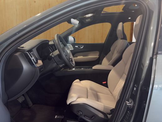 Volvo  XC60 2.0 T6 Plug-in hybrid AWD Ultra Black Edition | Luchtvering | 360 Camera | Keyless entry | Bower ... ActivLease financial lease